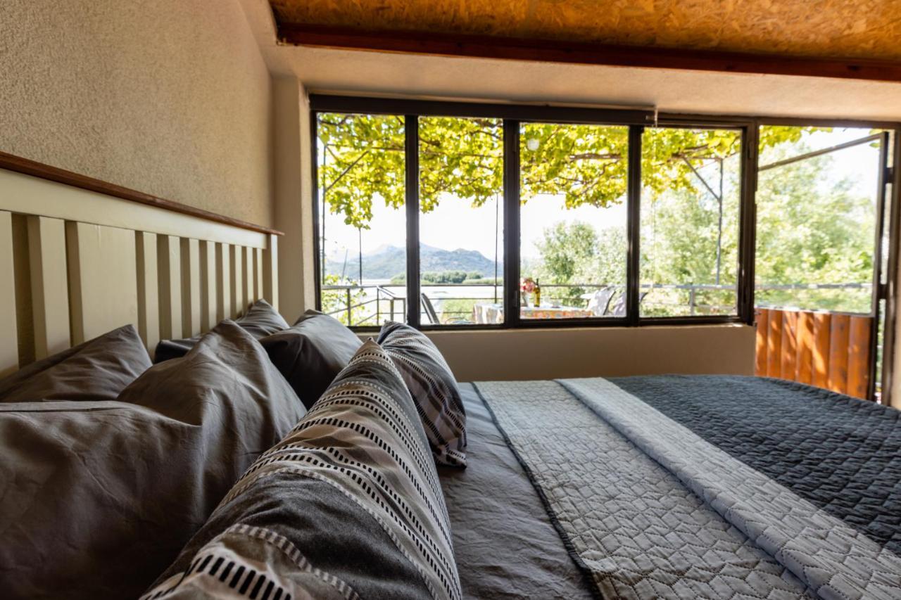 Lake House Buric Vranjina Екстериор снимка